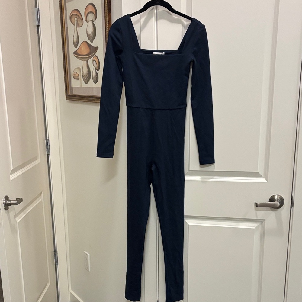 Aritzia babaton contour long sleeve jumpsuit Navy blue square neck